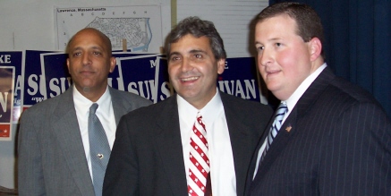 State Representative Wilie Lantigua endorses Mayor Michael Sullivan against Marcos Devers  in 2005. At right, former  Council President and current Lantigua cabinet member Patrick Blanchette. 