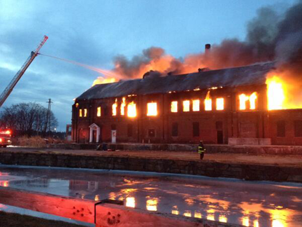 BREAKING…. UPDATED…  5 Alarm Fire Under Control in Lawrence, Mayor Rivera on the Scene