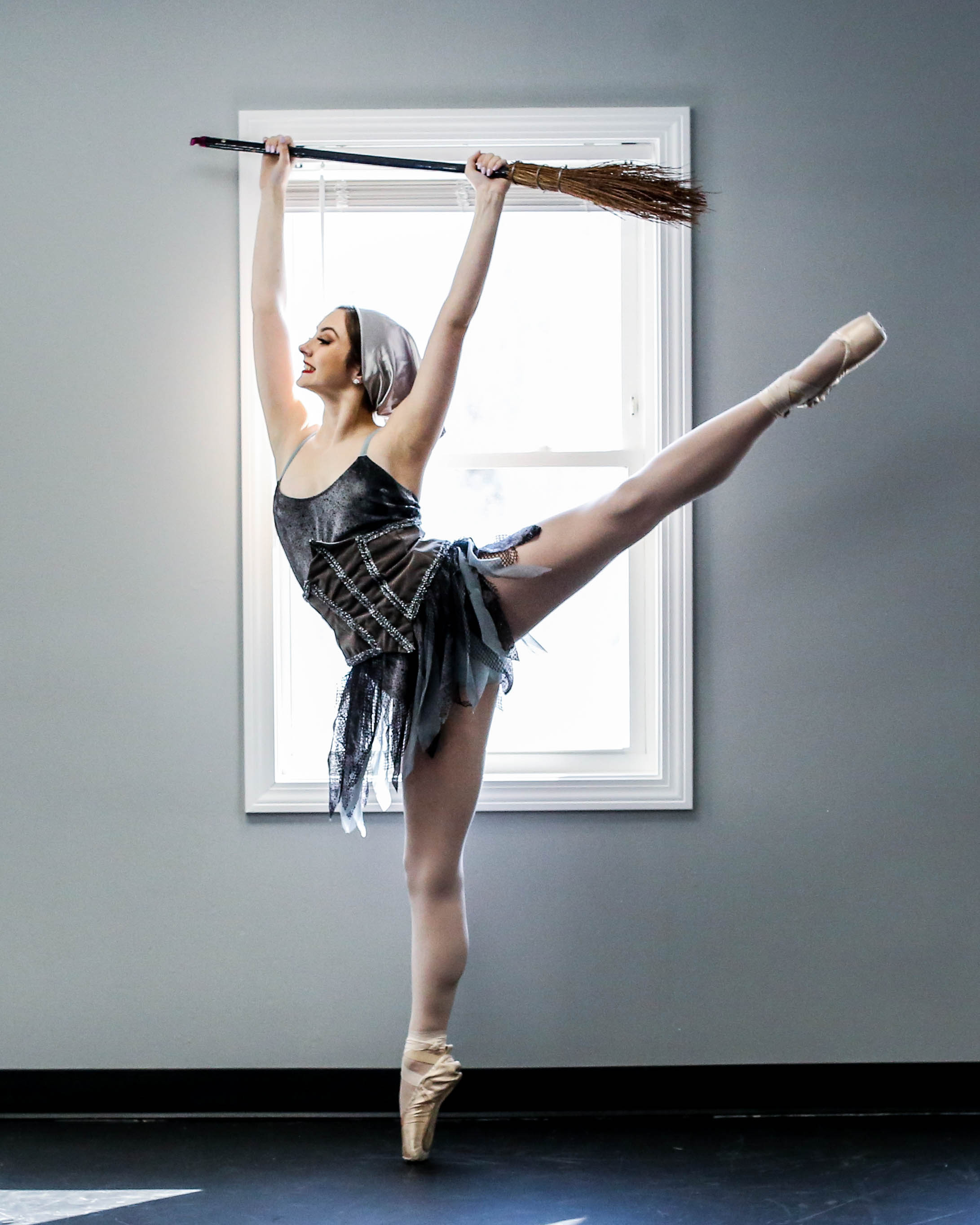 The Methuen Ballet Ensemble returns to the Firehouse Center for the Arts in Newburyport to present Cinderella