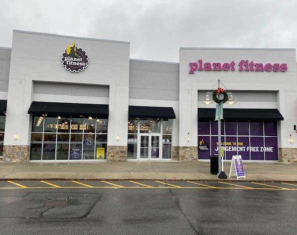 Planet Fitness “Judgement Free” Gym at the Loop Now Open